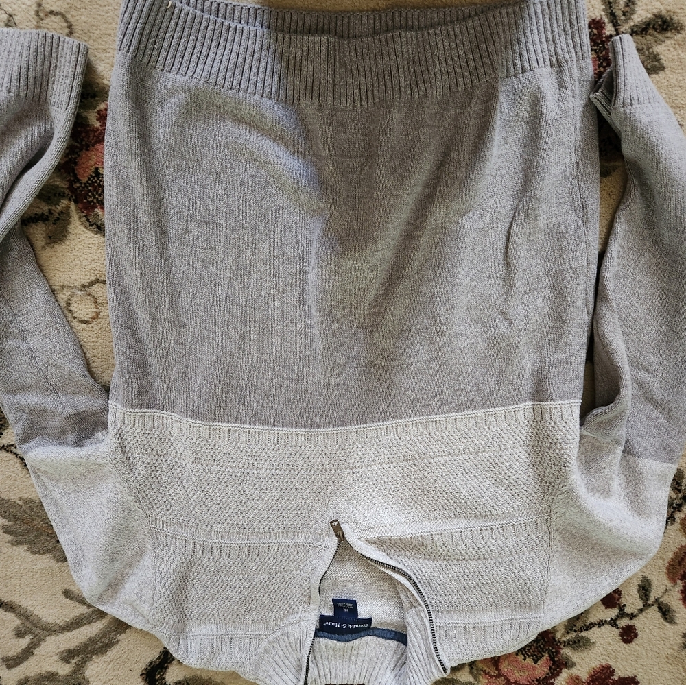 Men's Gray Sweater by Preswick & Moore - Picture 3 of 8